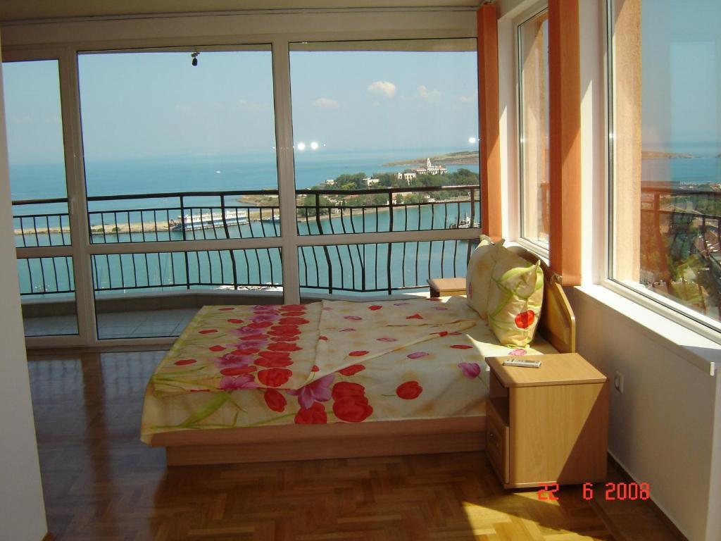 Panoramic Penthouse Sozopol Apartment Room photo